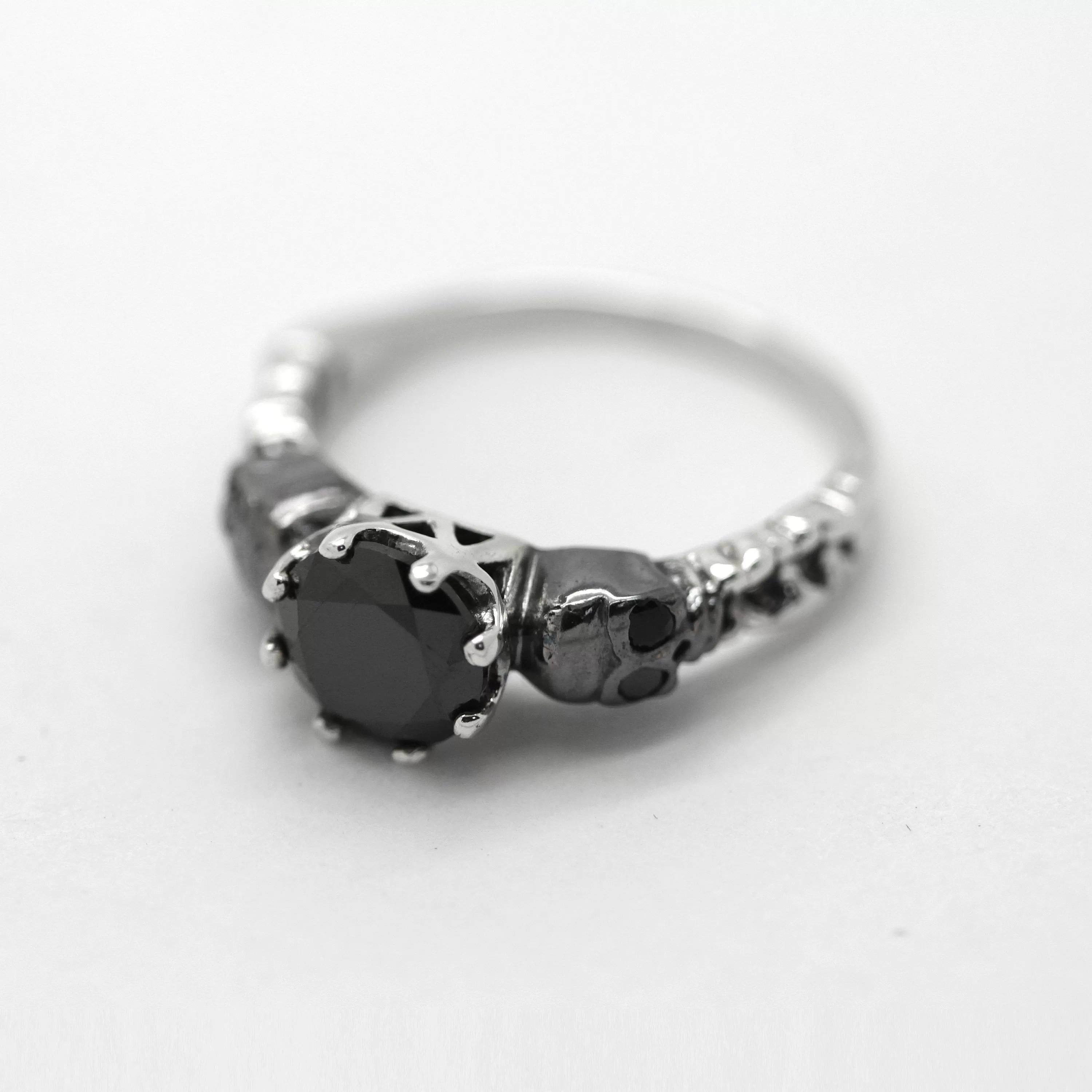 Black Round Gem Sterling Silver Gothic Skull Engagement Ring, Skull Wedding ring, Skeleton Simple Ring