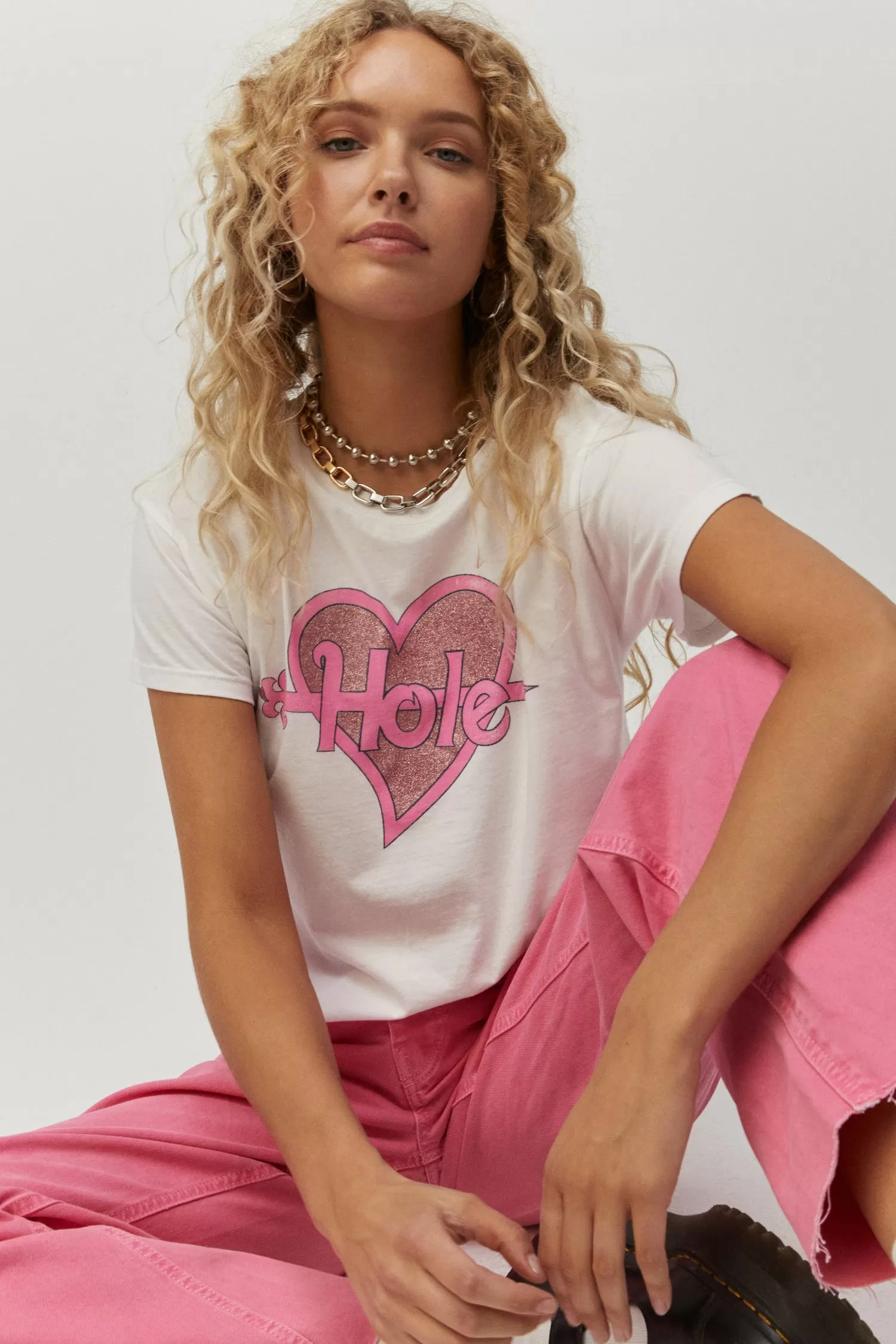 Daydreamer Hole Glitter Heart Solo Tee