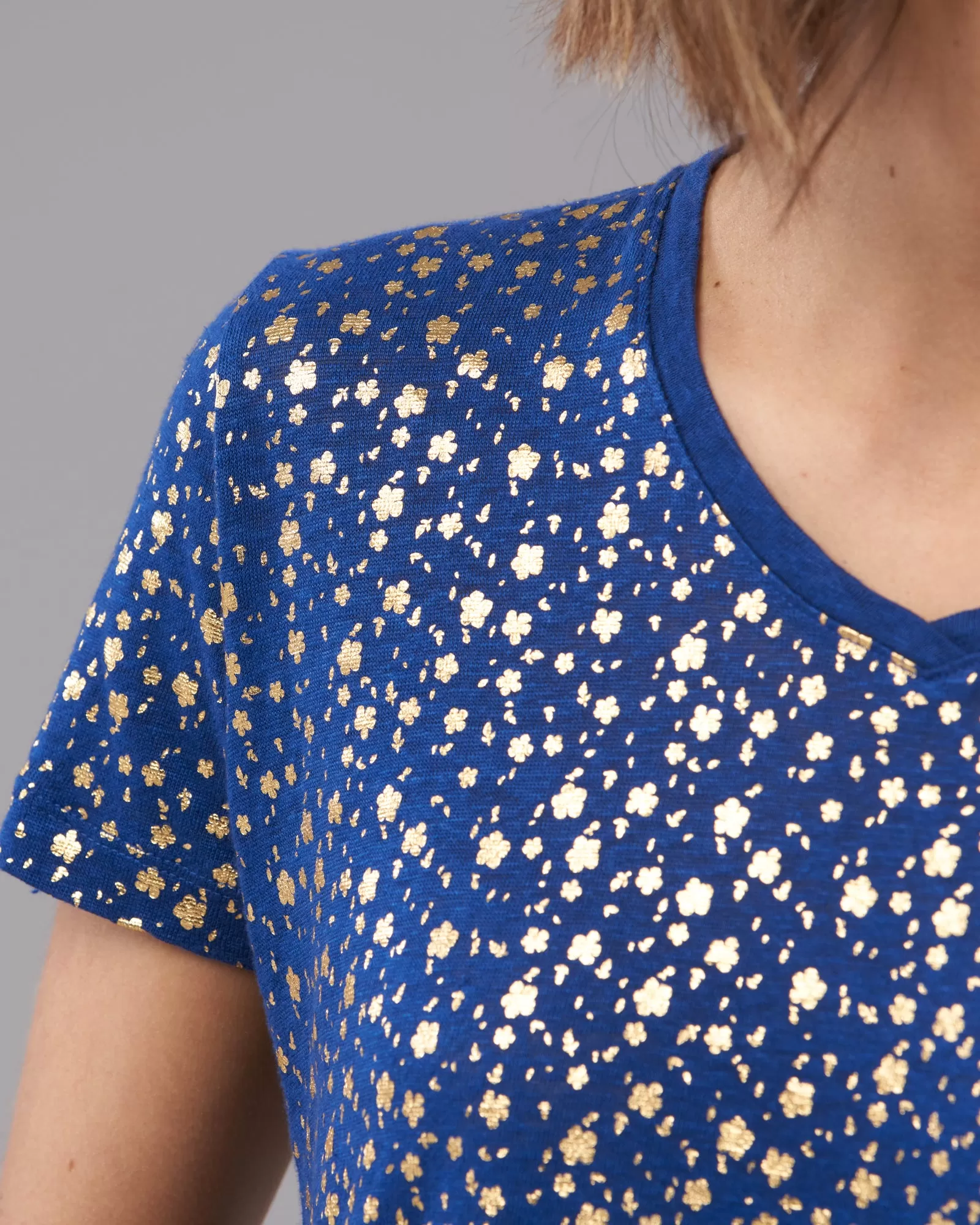 LINEN BLOSSUM FOIL PRINT TEE