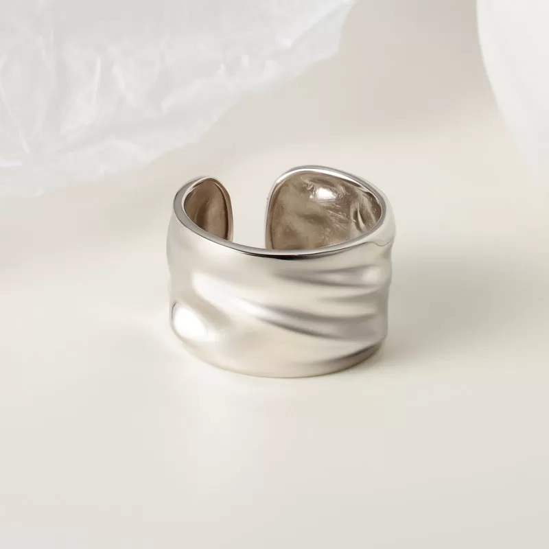 Minimalist Silver Glossy Bump Band Ring