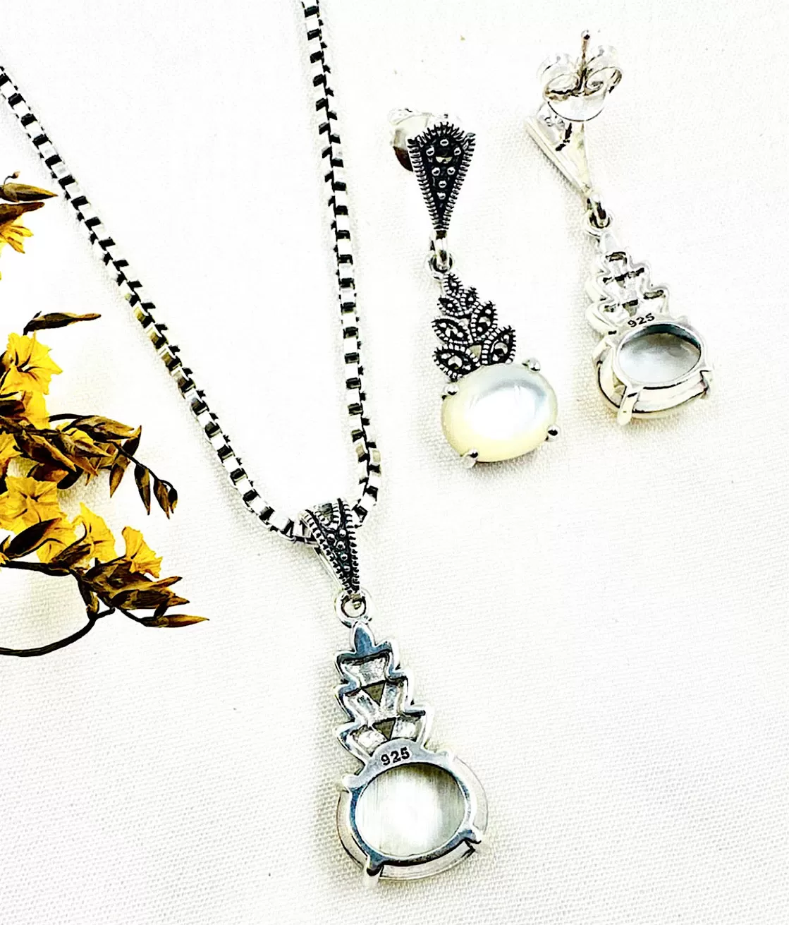 The Silver Marcasite Pendant Set (Mother of Pearl)