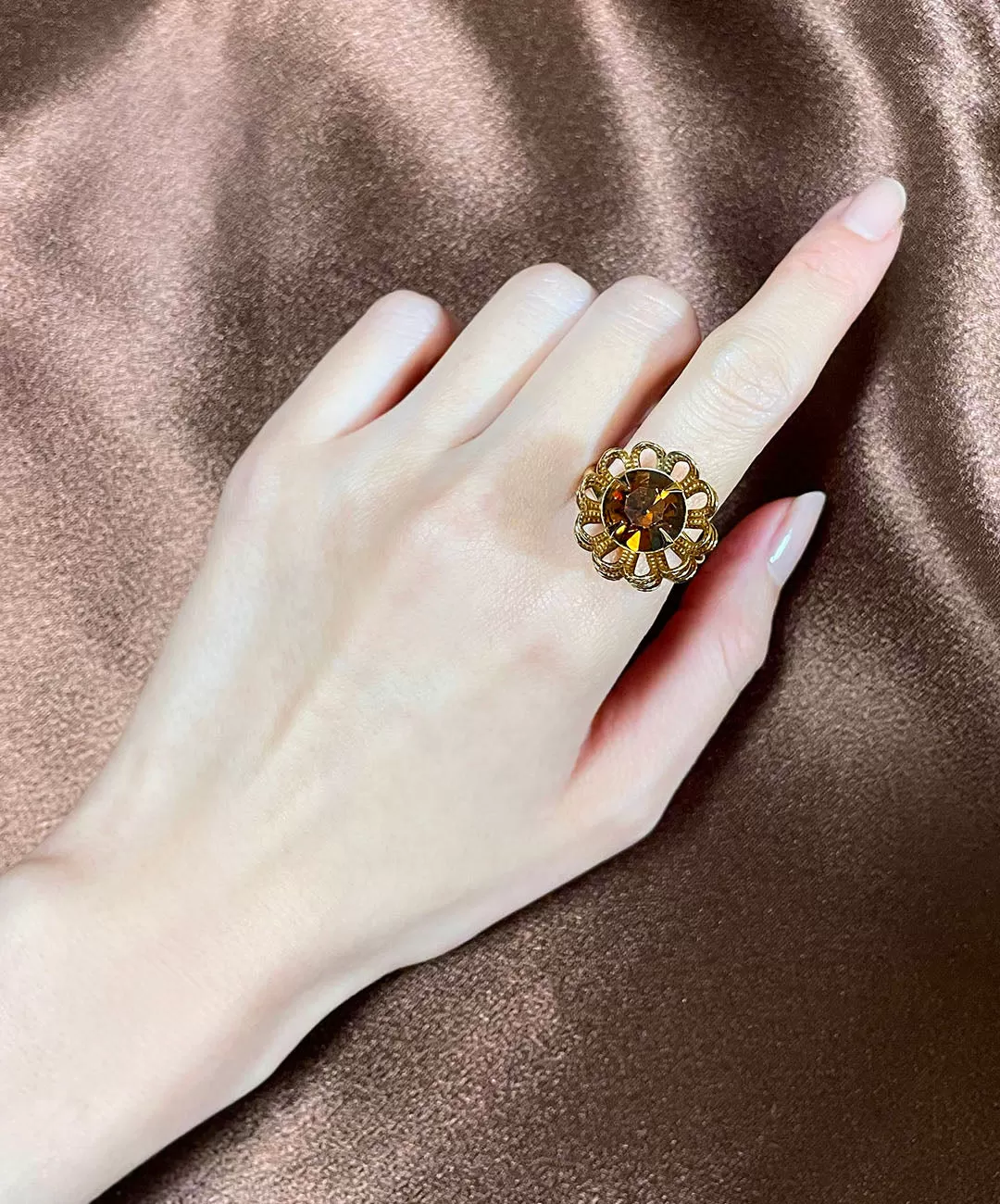 【USA輸入】ヴィンテージ SARAH COV. アンバー フラワー リング/Vintage SARAH COV. Amber Flower Ring